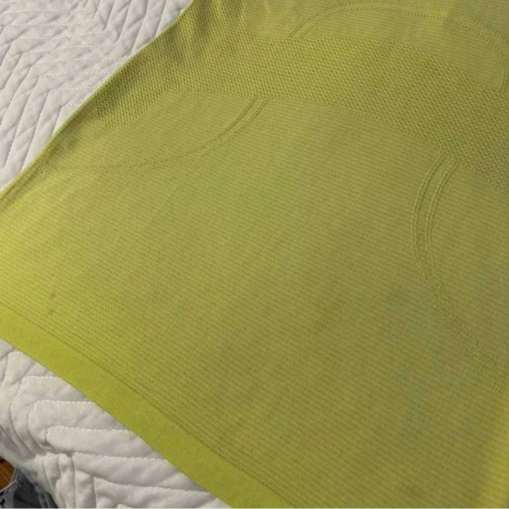 Lululemon Swiftly Tech Racerback 2.0 Yellow Pear